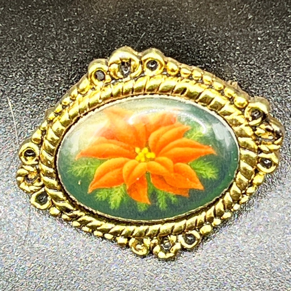 Camco Gold Tone Poinsettia Flower Brooch Pin God's‎ Love Always Ladies Vintage